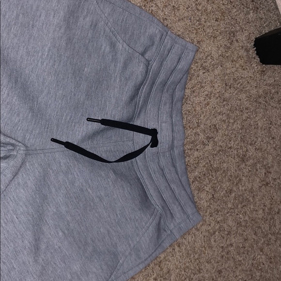 32 Degrees Heat Gray Mid Waist Joggers - Picture 3 of 4